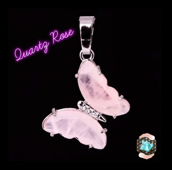 Pendentifs PAPILLONS en AMÉTHYSTE, OEIL DE TIGRE ou QUARTZ ROSE de chez BIJOUX, PIERRES ET  BIEN-ÊTRE. – Image 2